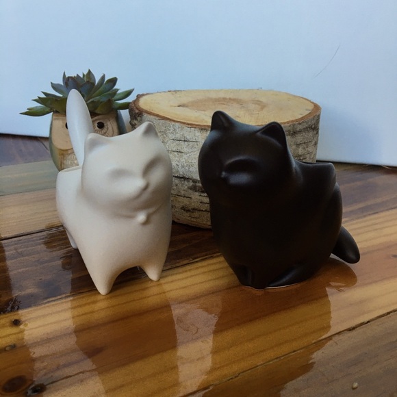 PartyLite Other - Cat 🐈 Black and White Kitty Tea Light Hold Decor
